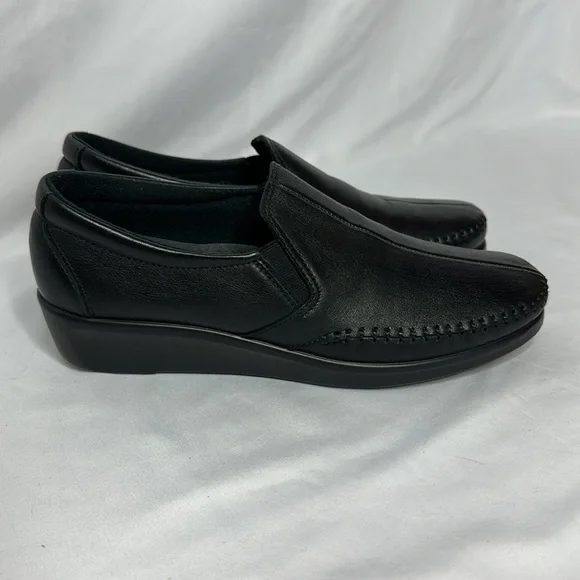 EUC SAS Dream Tripad Slip-Ons - Picture 4 of 7